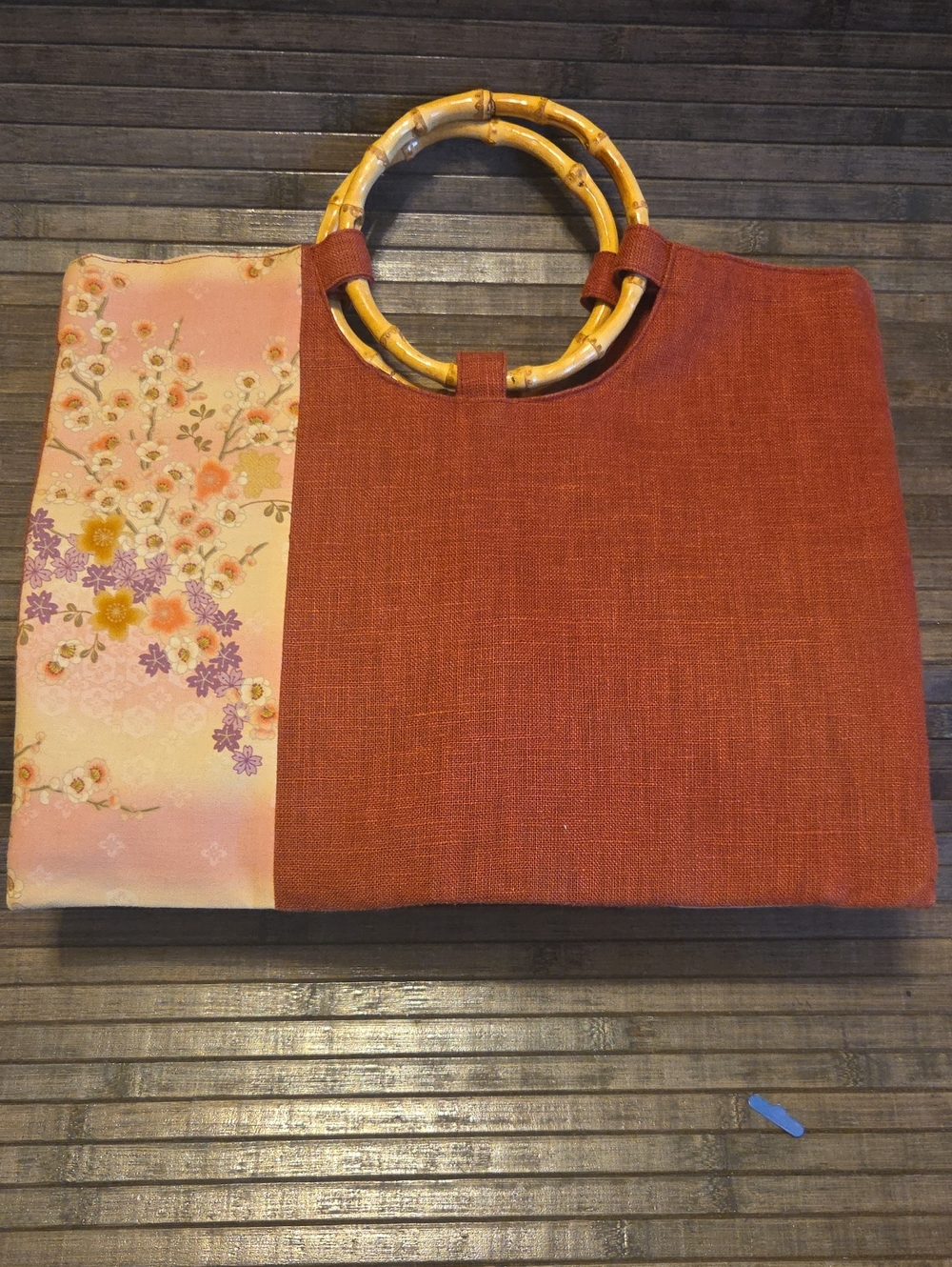 Vintage Handheld Bamboo-Handle Women’s Tote Bag - Rust and Pink Floral